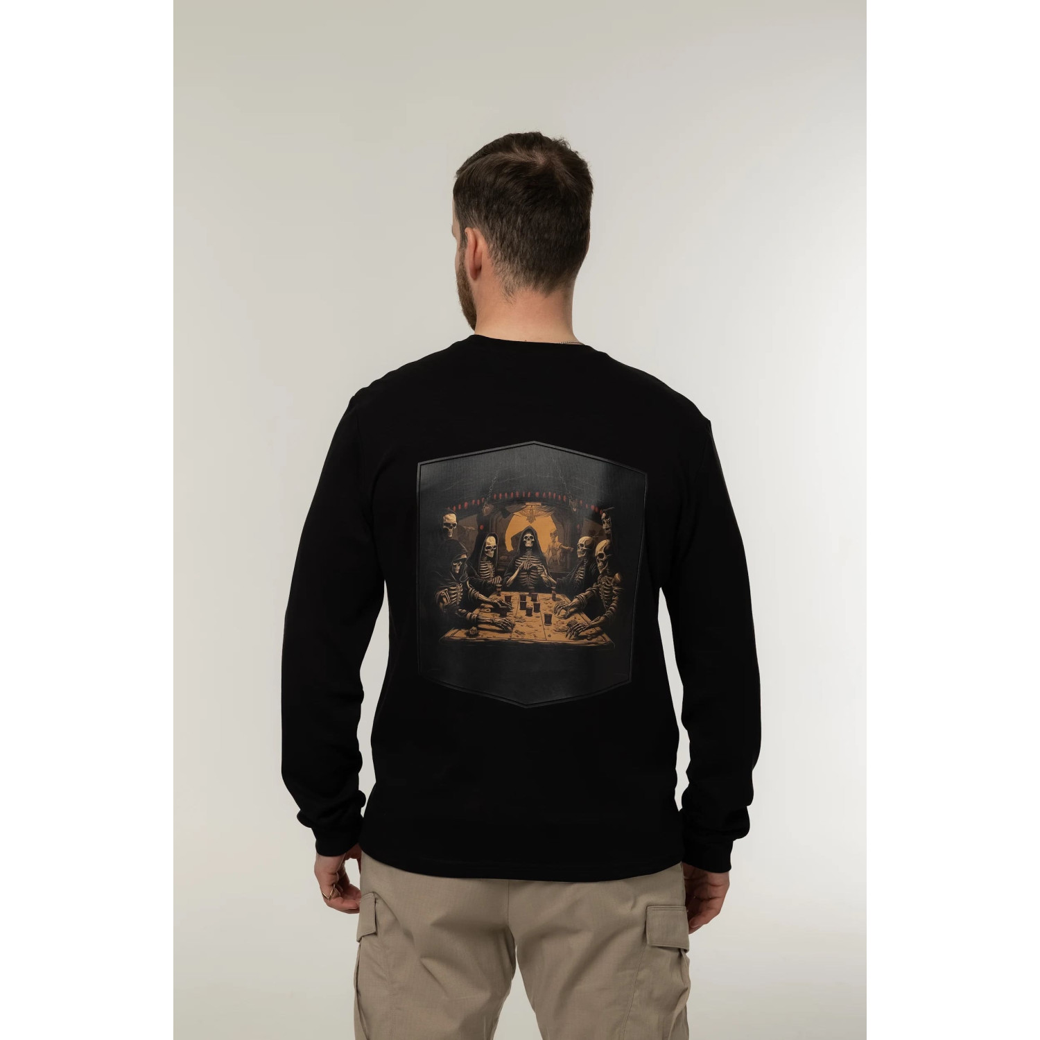 Лонгслив Corogva «За столом смерти» Чёрный